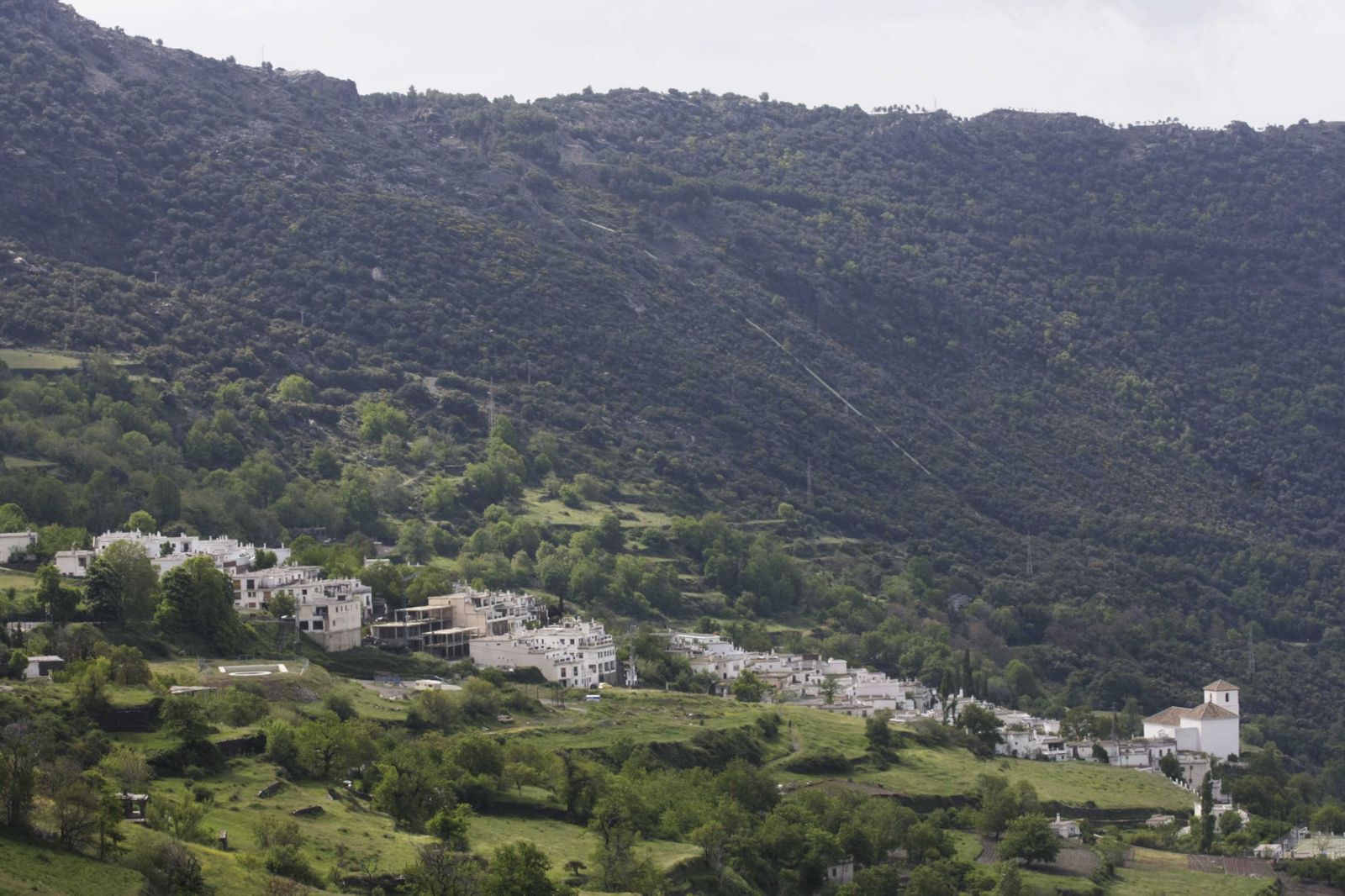 Pasa un puente menos caluroso en alguno de estos pueblos de la provincia de Granada