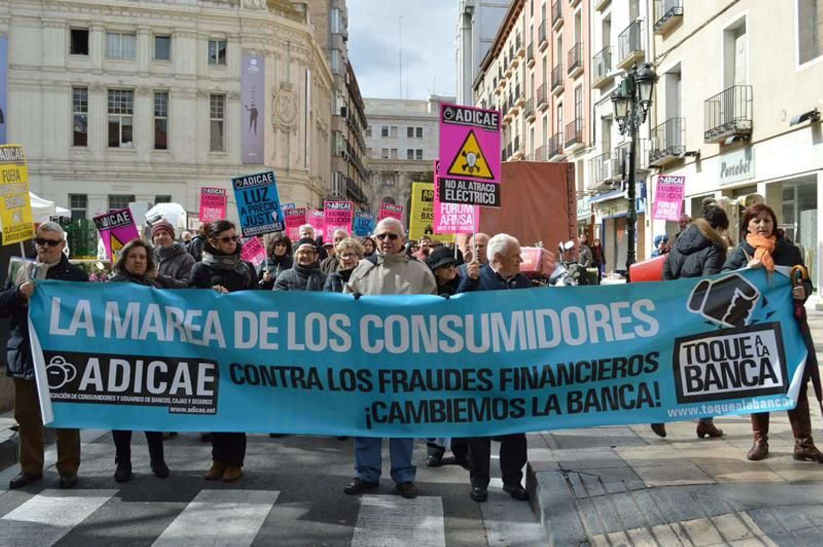 ADICAE, más de 30 años luchando junto a  ti