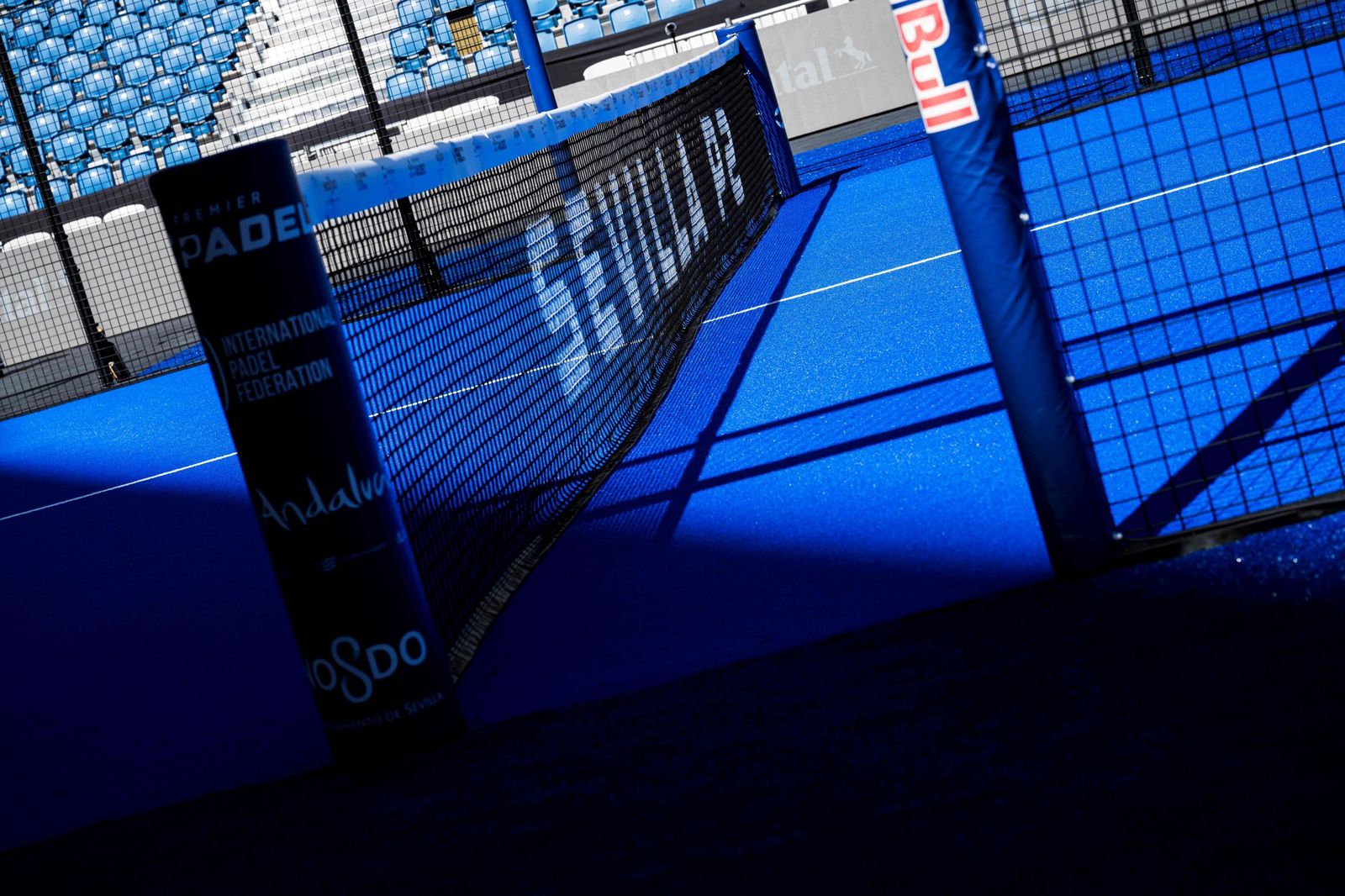 Así es la adaptación del Estadio de la Cartuja para el Premier Padel Andalucía Sevilla P2