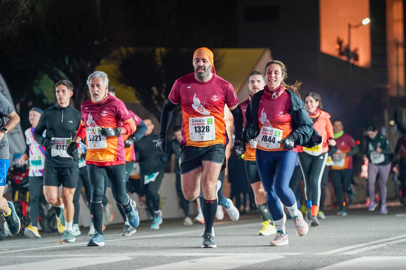 En imágenes: búscate en tu llegada a meta de la Carrera de San Antón 2026 (18)