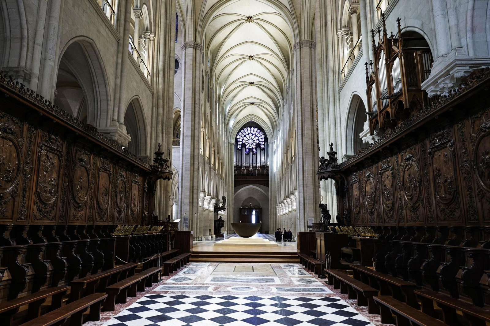 Así es el nuevo interior de Notre Dame tras la restauración Así es el nuevo interior de Notre Dame tras la restauración