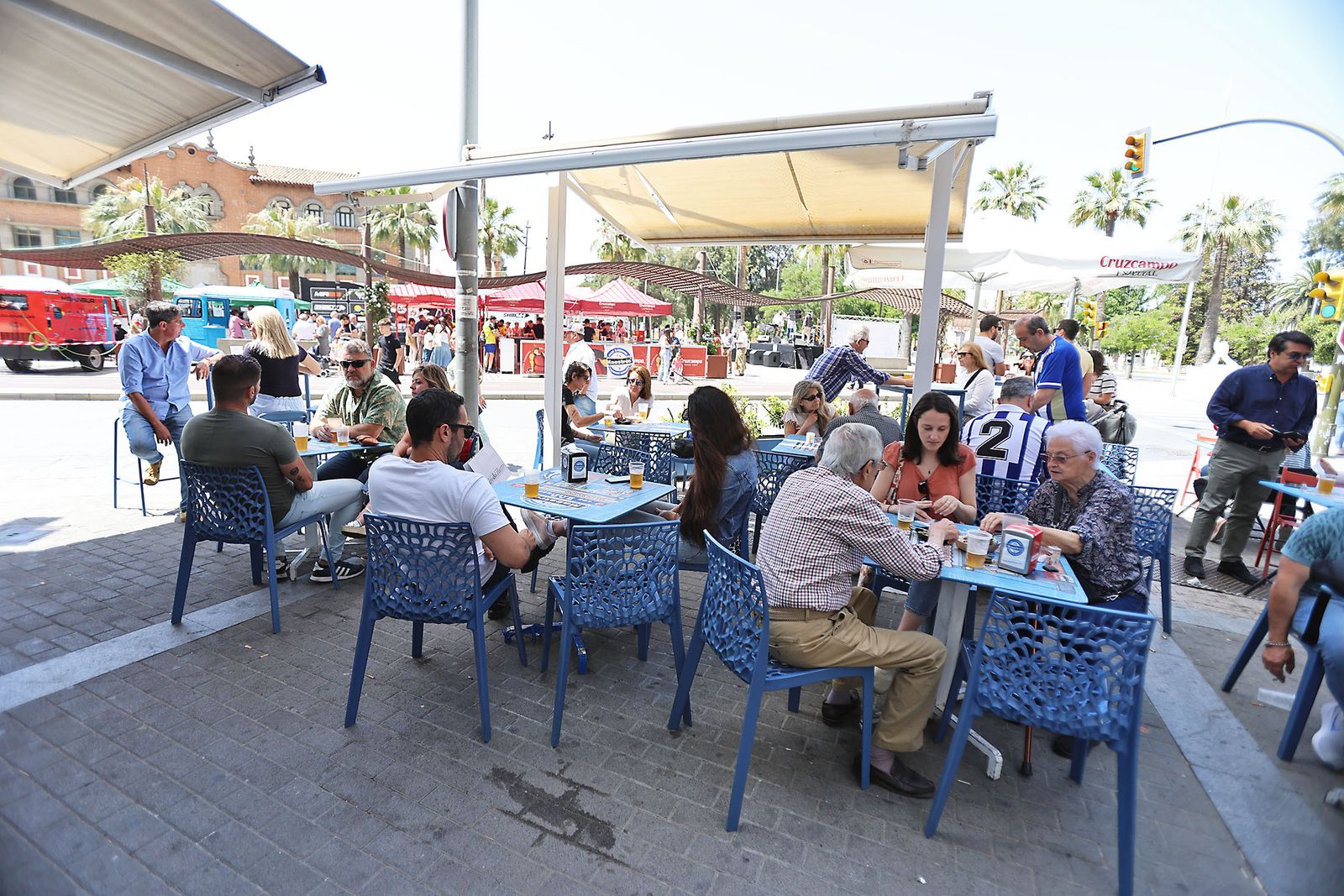 Imágenes de la Feria del Caracol en la Plaza 12 de Octubre