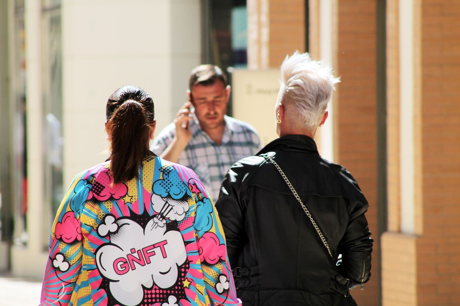 Imágenes del lunes 17 de abril en Huelva