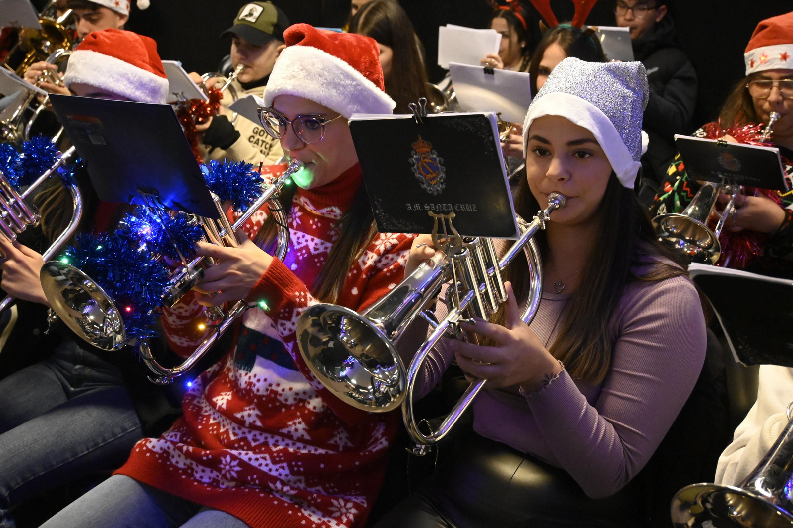 Ensayo preparatorio de la AM Santa Cruz para la cabalgata de Reyes Magos, en Imágenes