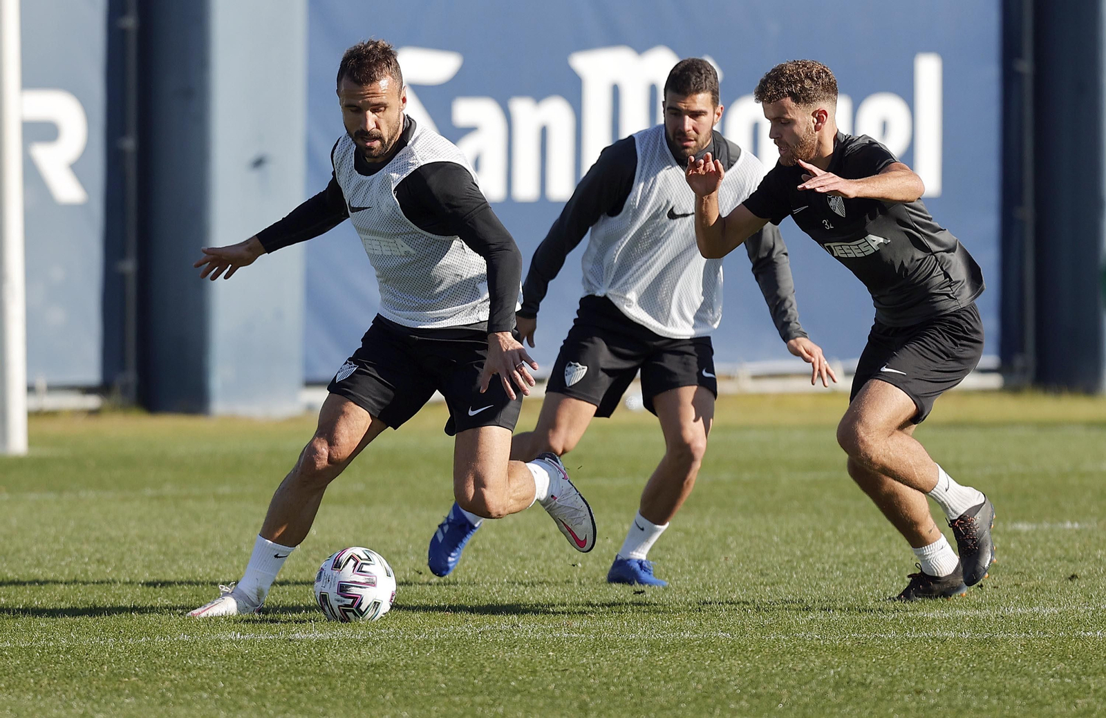 Orlando Sá y Quintana, durante el entrenamiento del Málaga.