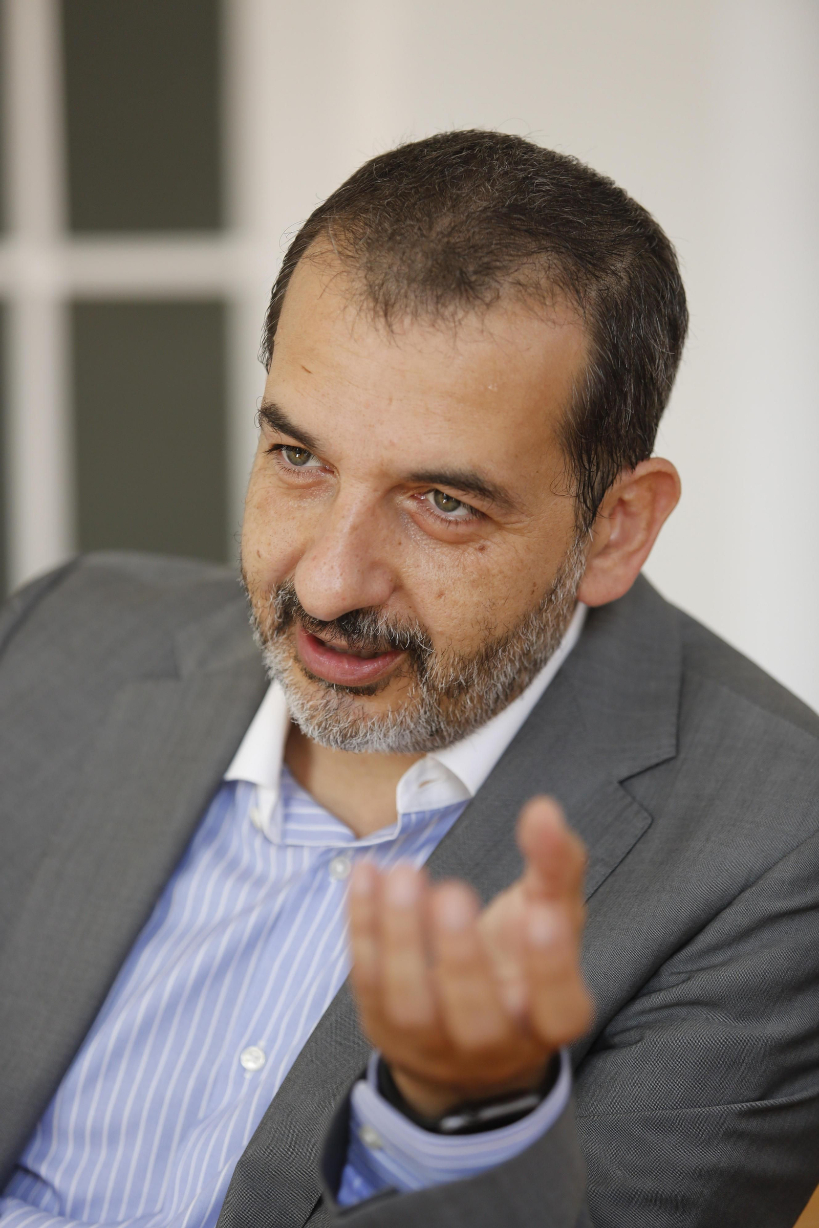 El magistrado Enrique Sanjuán durante la entrevista. El magistrado Enrique Sanjuán durante la entrevista.