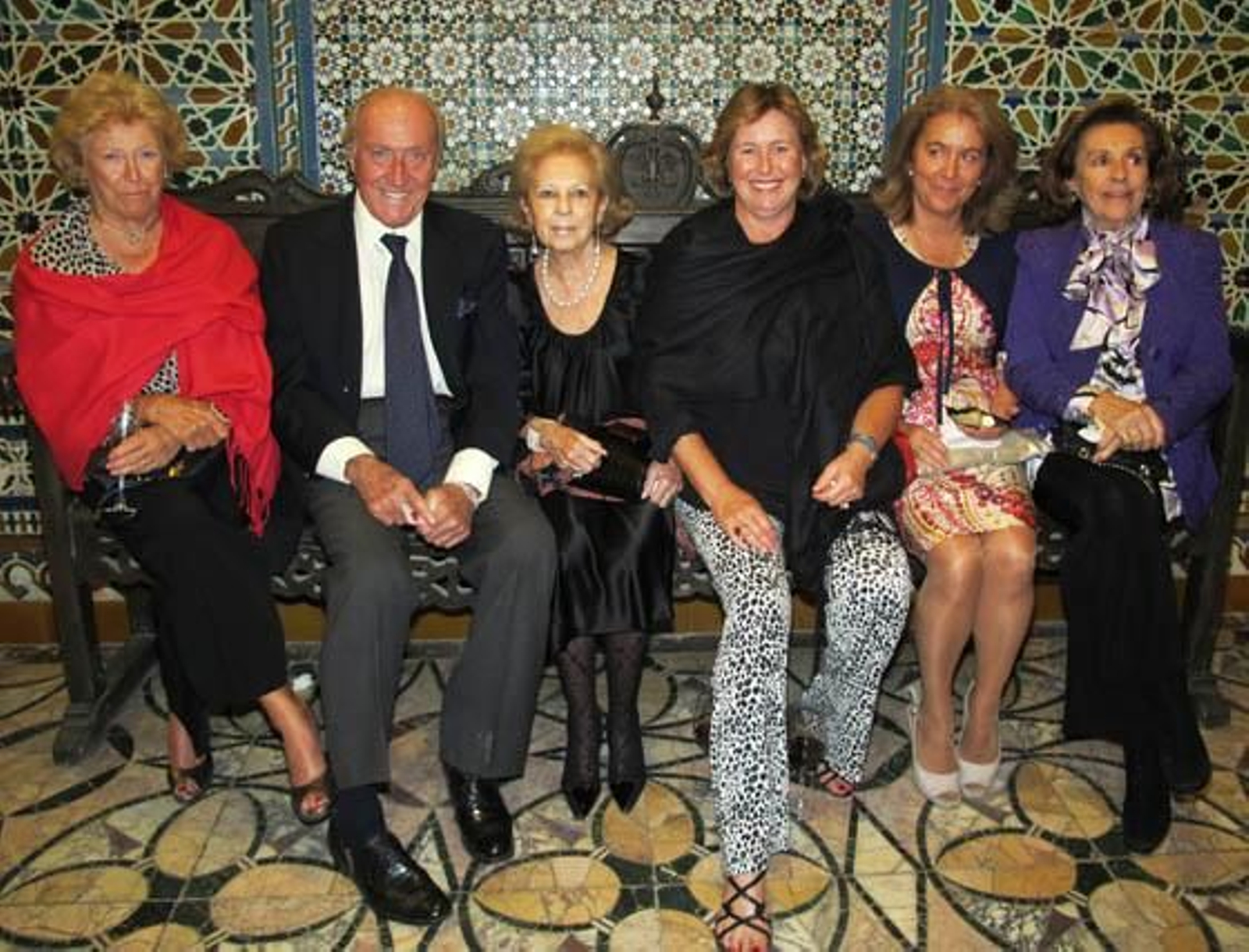 Cristina y Tomás Terry; la marquesa del Saltillo, Cristina Vázquez Terry, la duquesa de Santisteban del Puerto y Mayda Valdenebro.

Foto: Victoria Ramírez