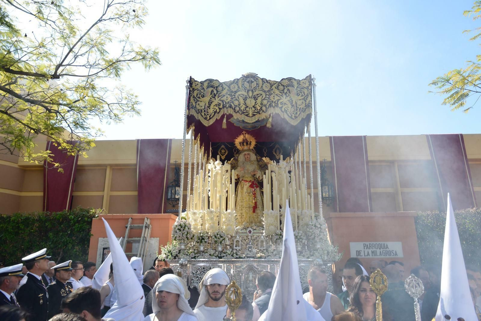 Imágenes de la Hermandad de La Milagrosa