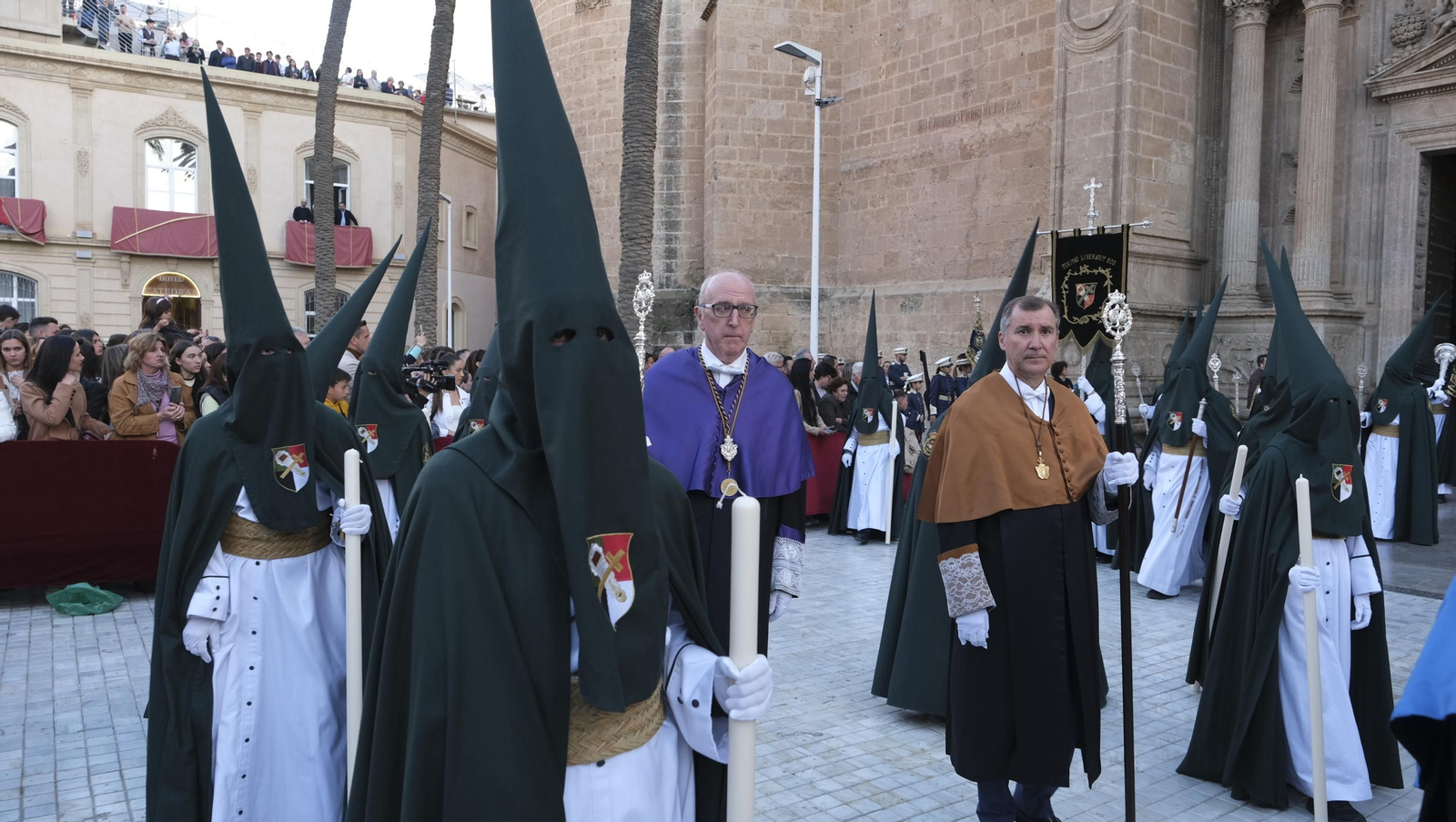 Procesión de Estudiantes en Almería, en imágenes