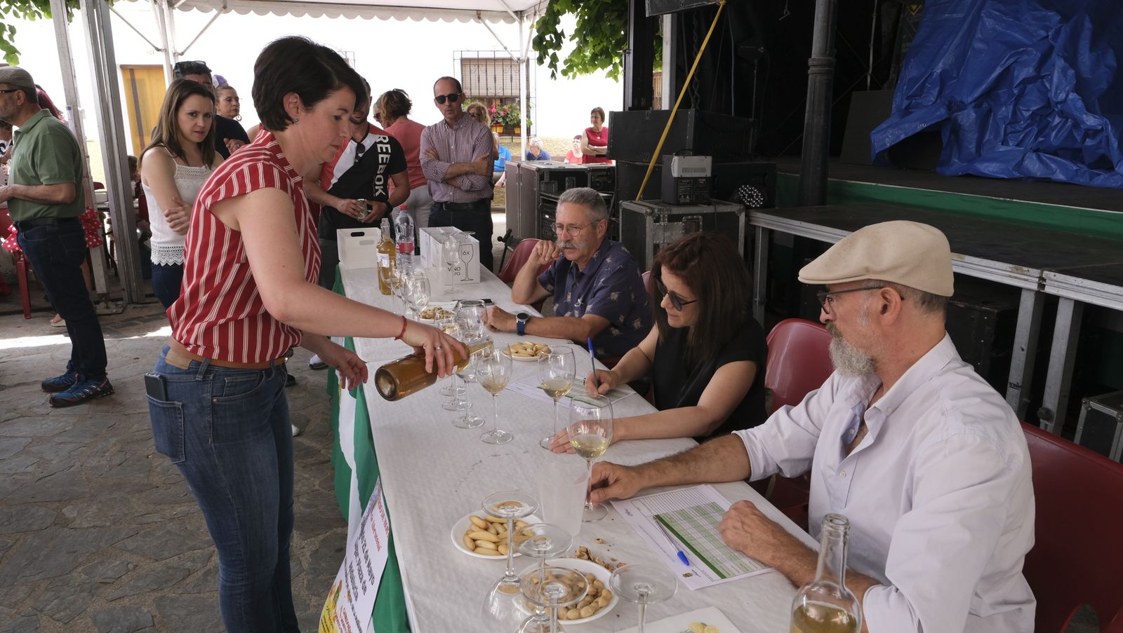 Imágenes del concurso de cata de vinos de las Fiestas de Abrucena 2022
