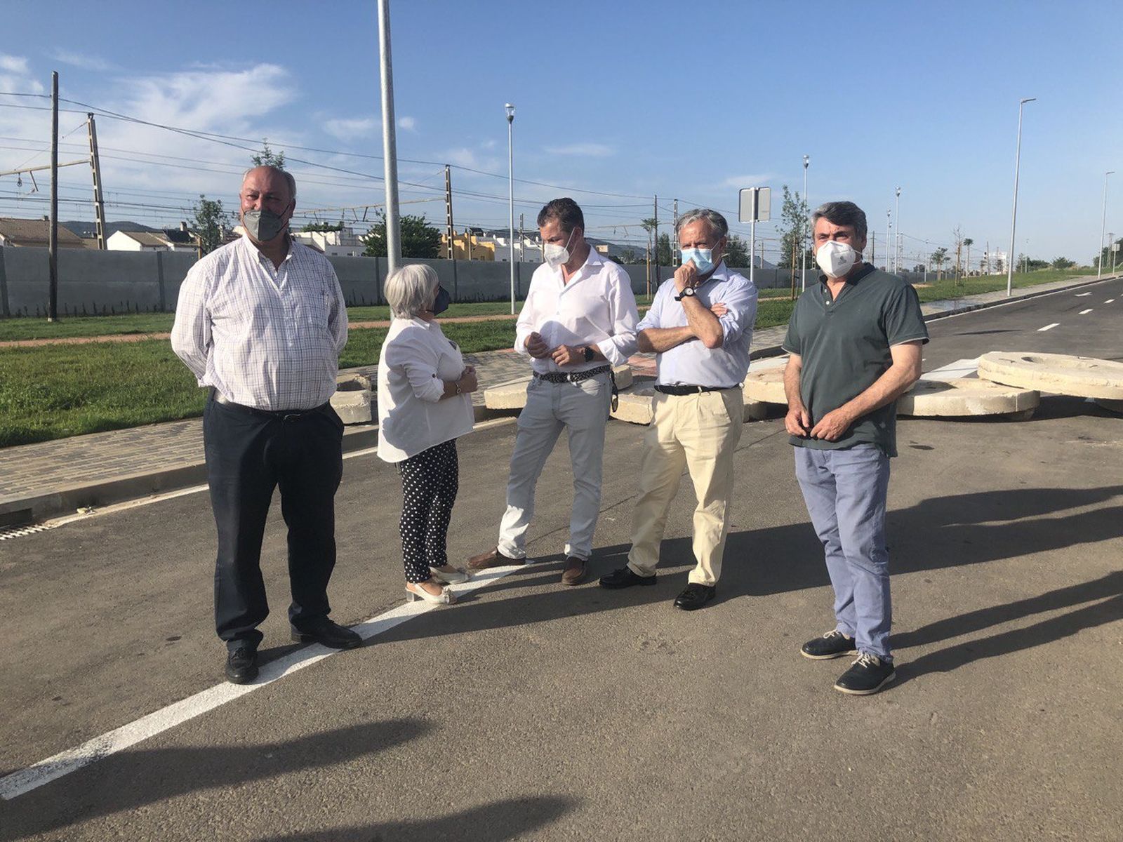 Dirigentes institucionales en la visita a la conclusión de las obras.