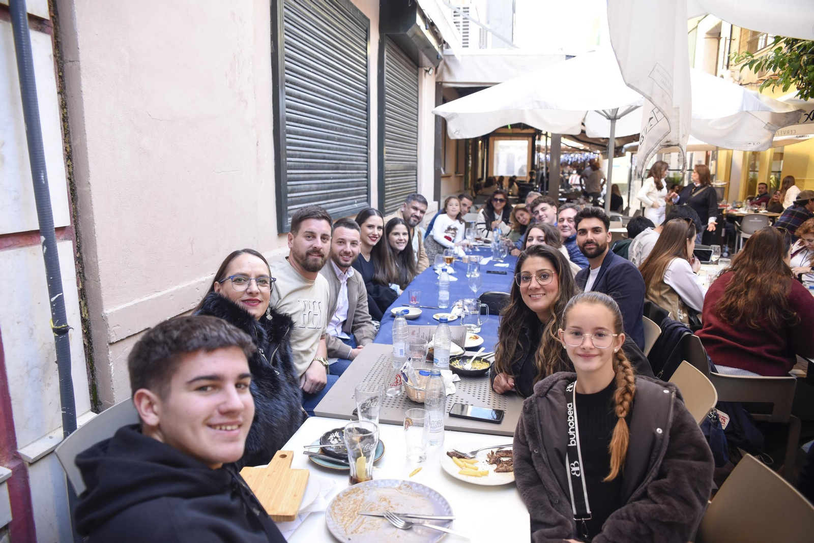 Búscate en las fotos del tardeo en el Día de la Constitución en La Línea