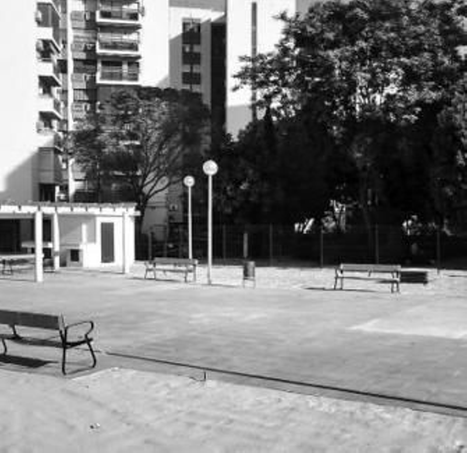 Aspecto del aparcamiento de la avenida de Coria.