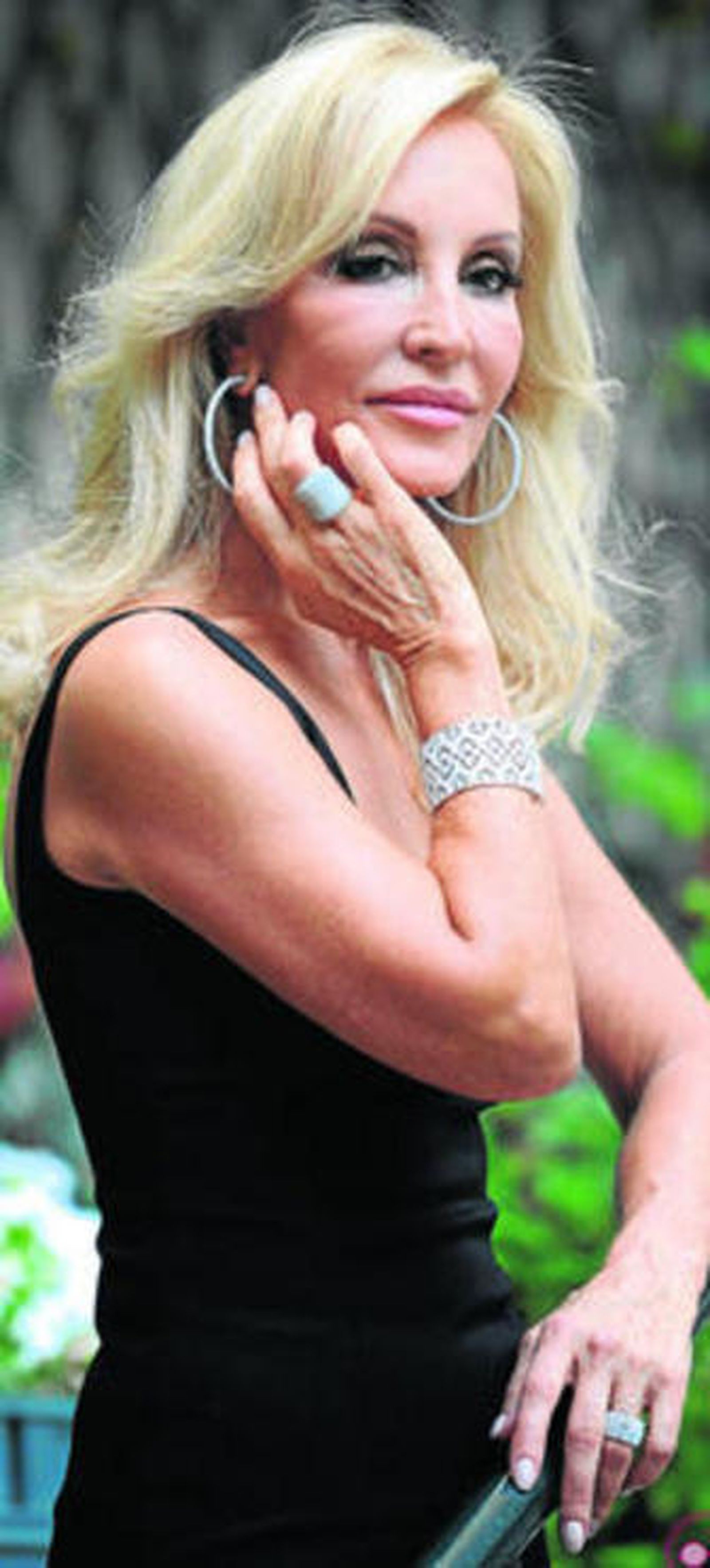 Carmen confiesa que es una 'supermari' y que, en su casa, controla todo.