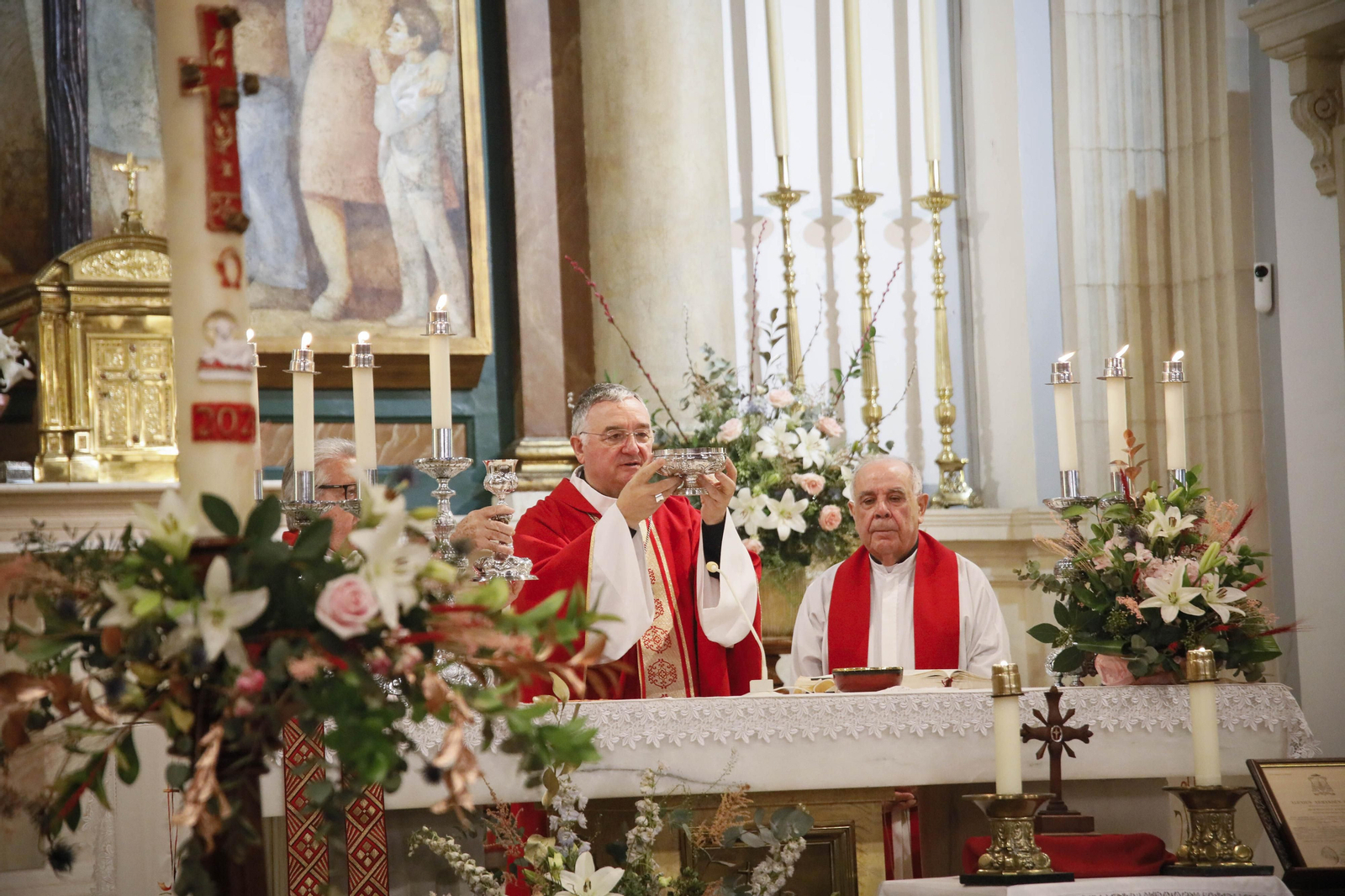 Así fue el Lignum Crucis en la Iglesia San Sebastián, en imágenes