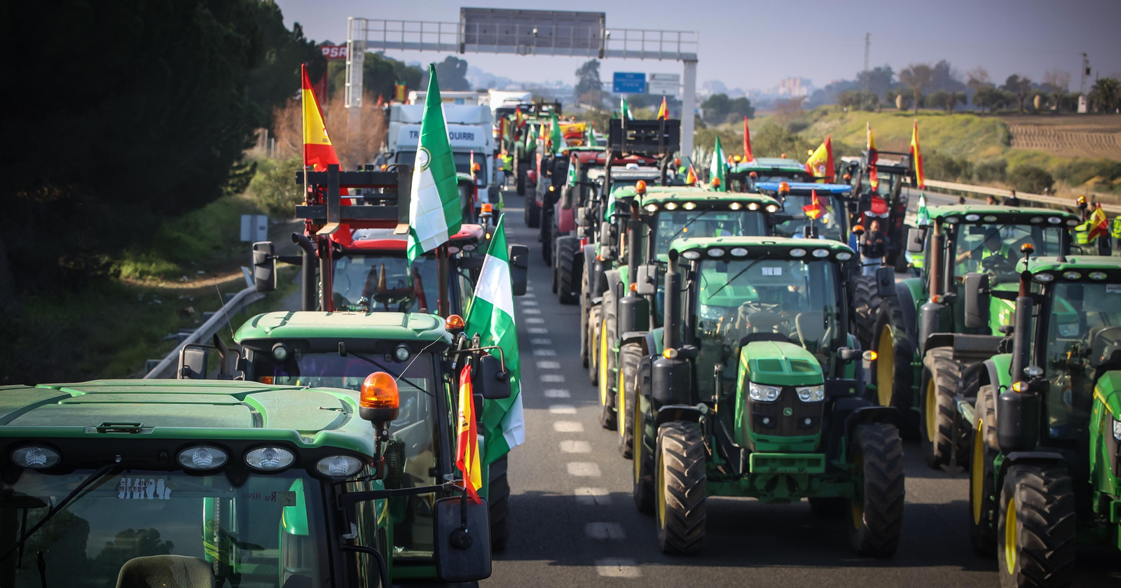 Jerez colapsado por la protesta de agricultores vy ganaderoa