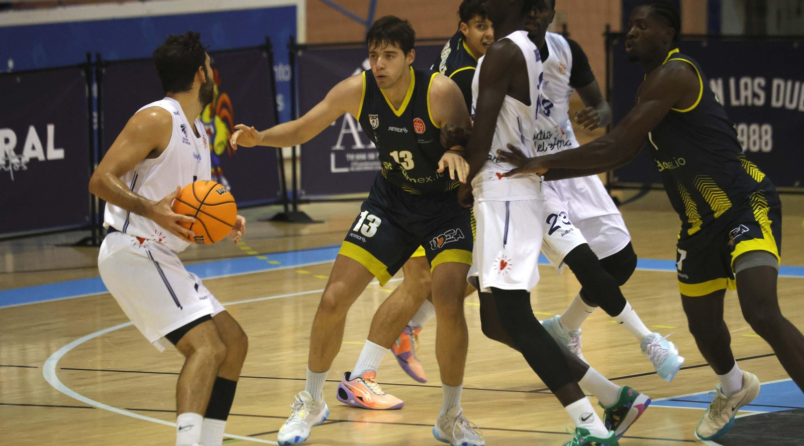 Las fotos del Udea - Ciudad de Huelva de la Copa de España de baloncesto