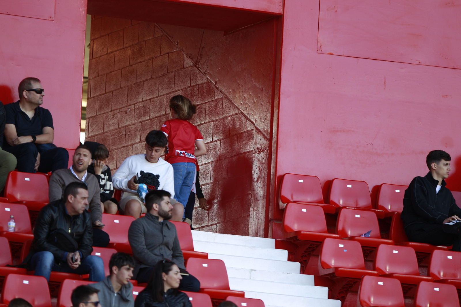 Las imágenes del triste descenso de la UDA ante el Getafe