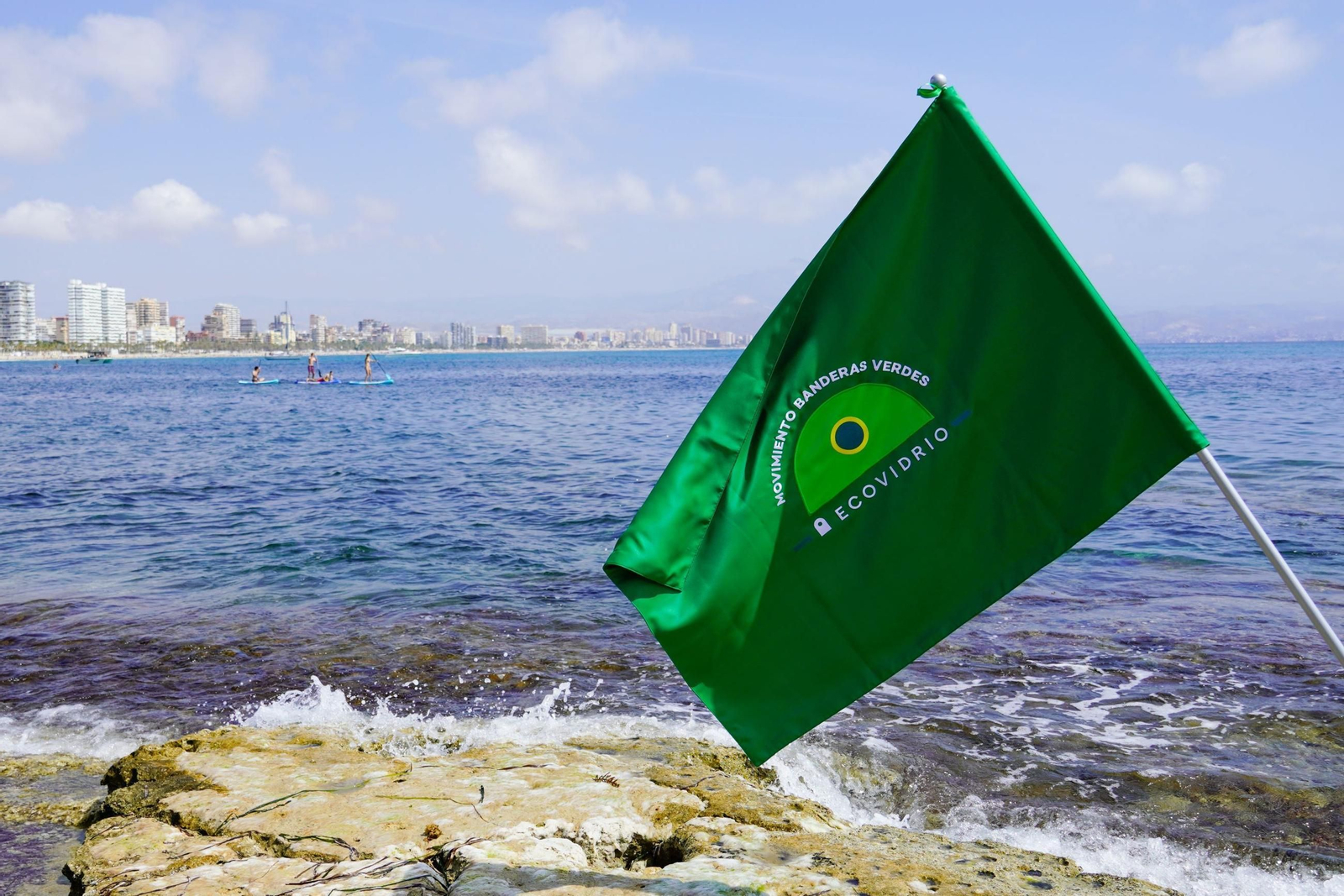 Banderas Verdes de Ecovidrio. Banderas Verdes de Ecovidrio.