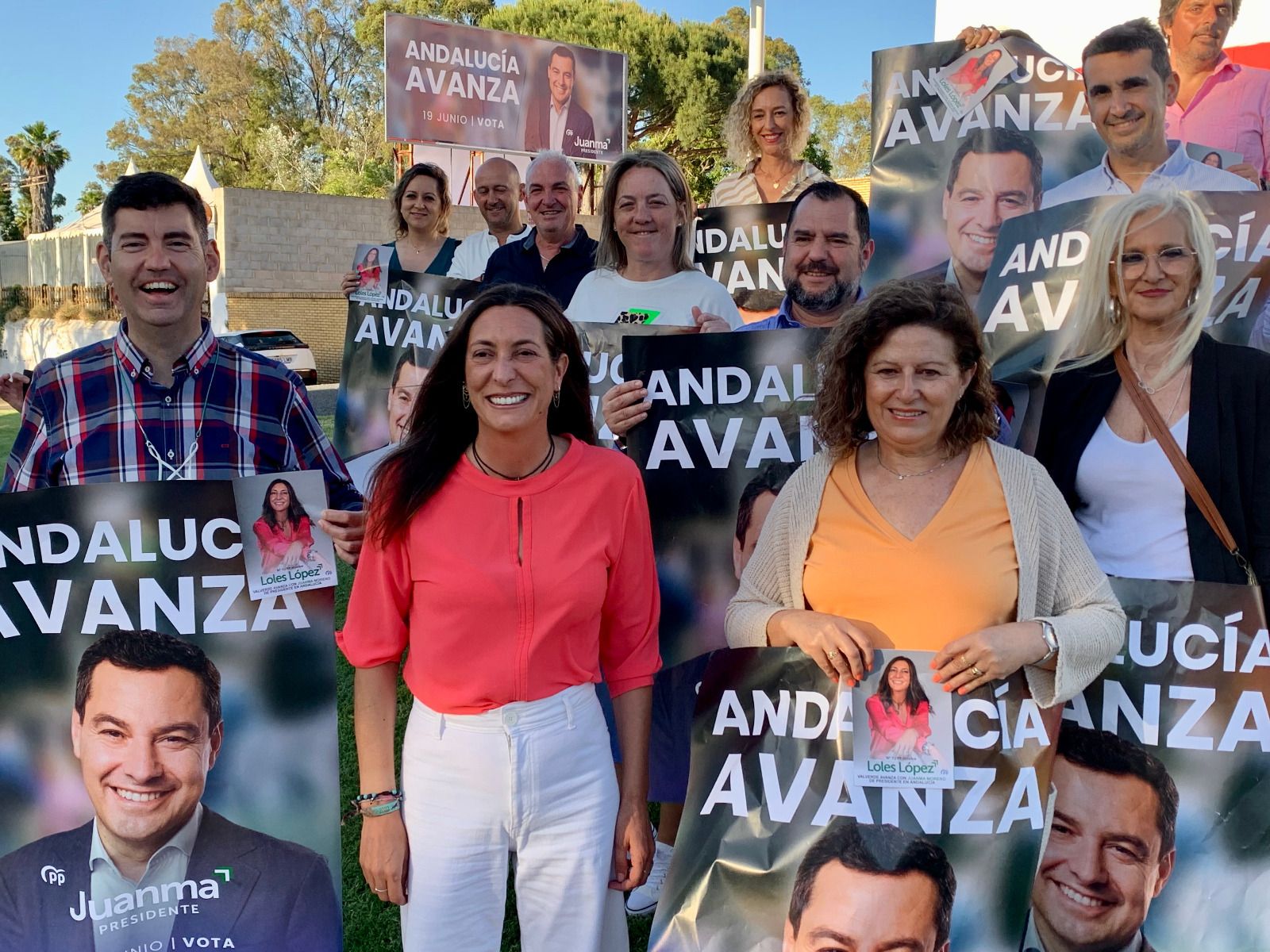 Loles López en el inicio de la campaña en Valverde.