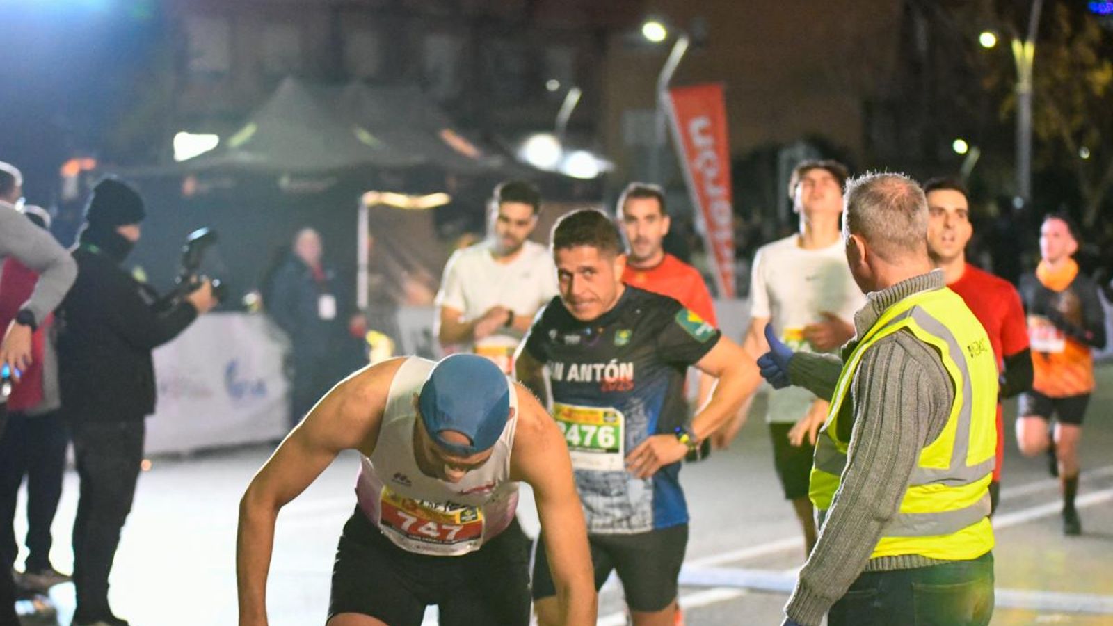 En imágenes: búscate en tu llegada a meta de la Carrera de San Antón 2025 (2)