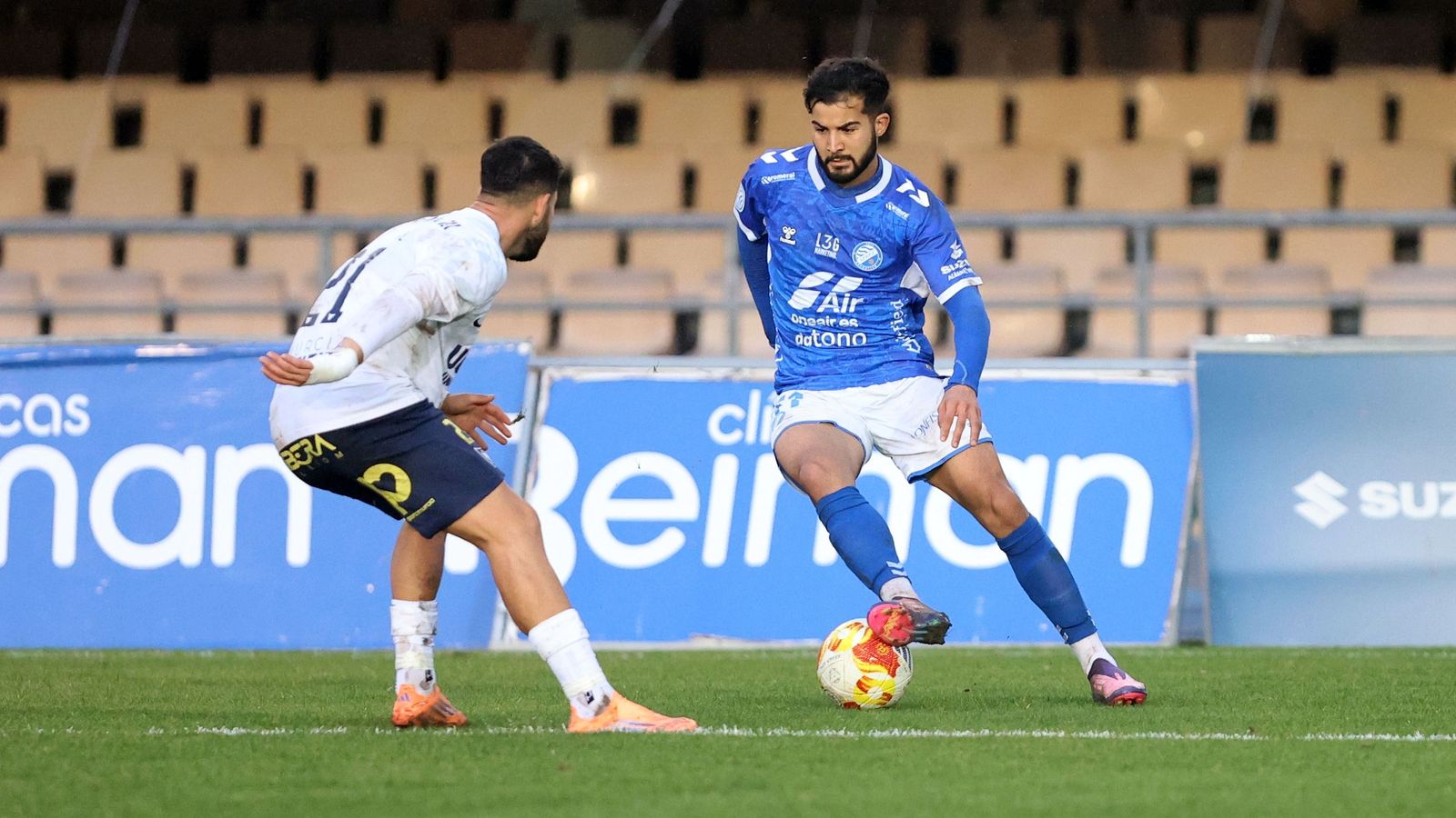 Imágenes del Xerez DFC contra el UCAM Murcia CF en Chapín
