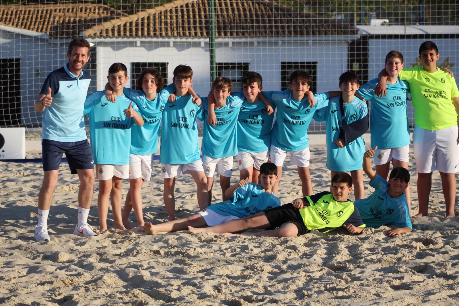 En imágenes: el Linares Deportivo triunfa en las Copas Provinciales de fútbol playa infantil, alevín y benjamín