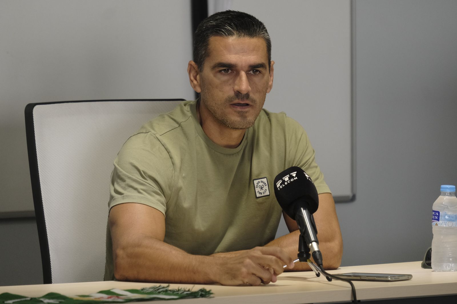 Las imágenes de la presentación de Pablo Picón con el Córdoba CF