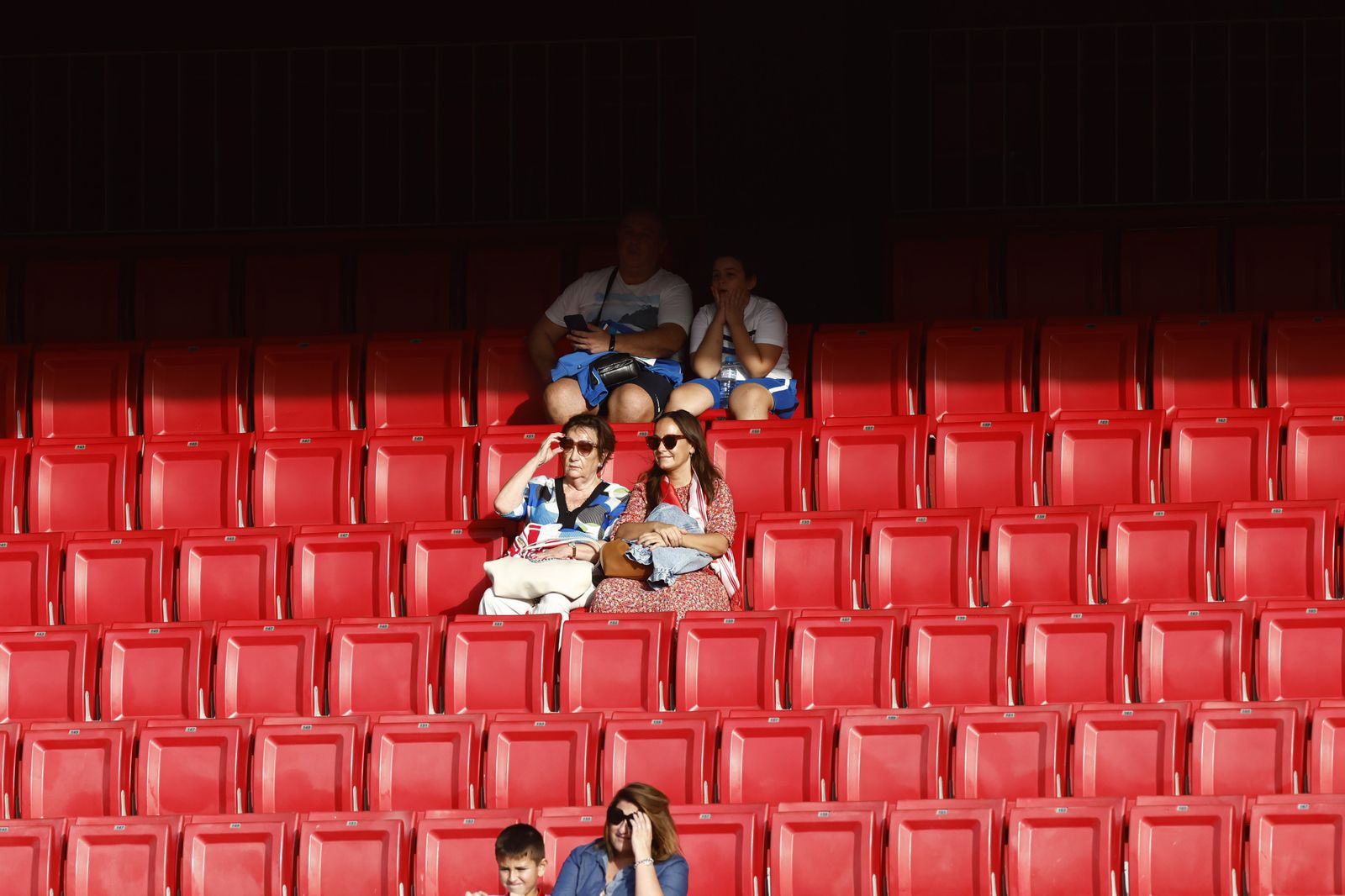 Búscate en las fotos del Sevilla-Valencia