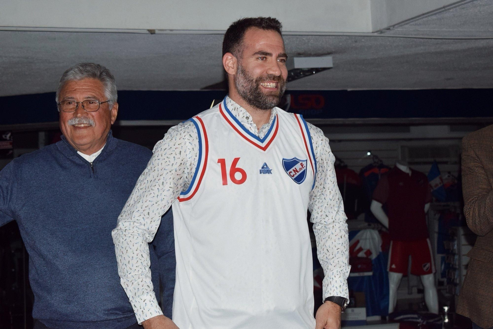 La carrera de Carlos Cabezas, en fotos