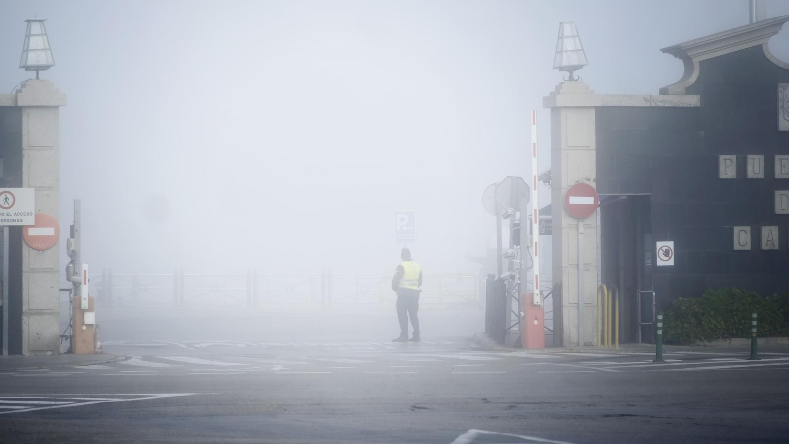La niebla invade Cádiz