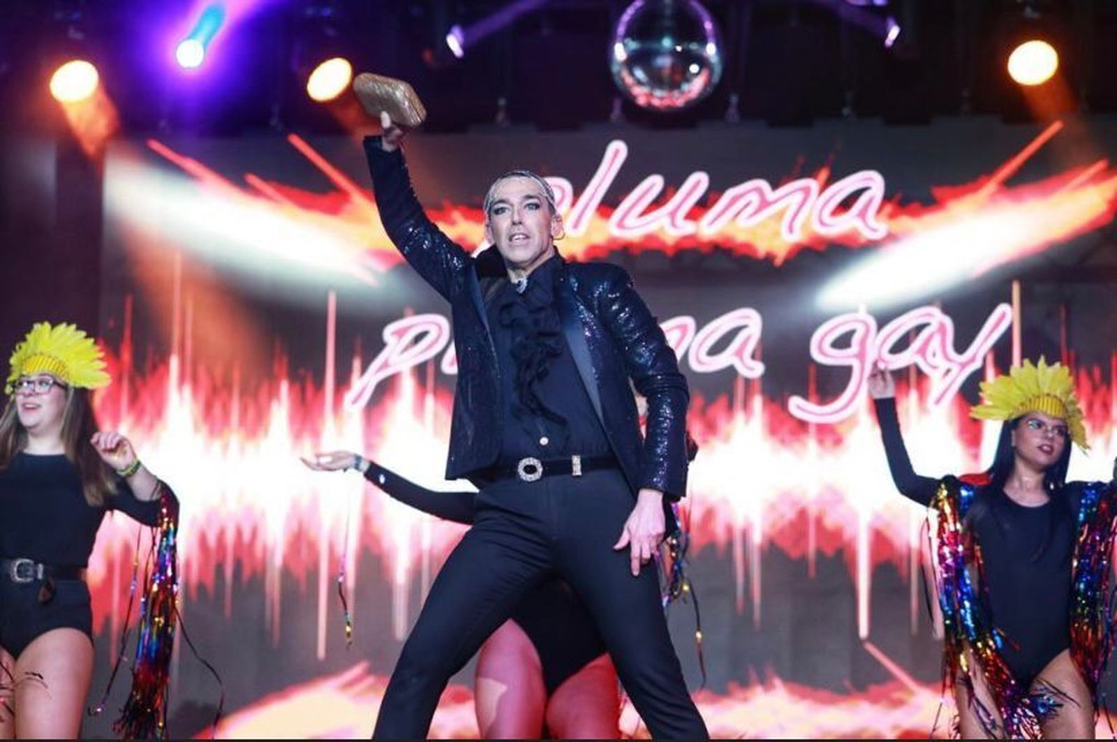 Afán de notoriedad a costa del dinero público