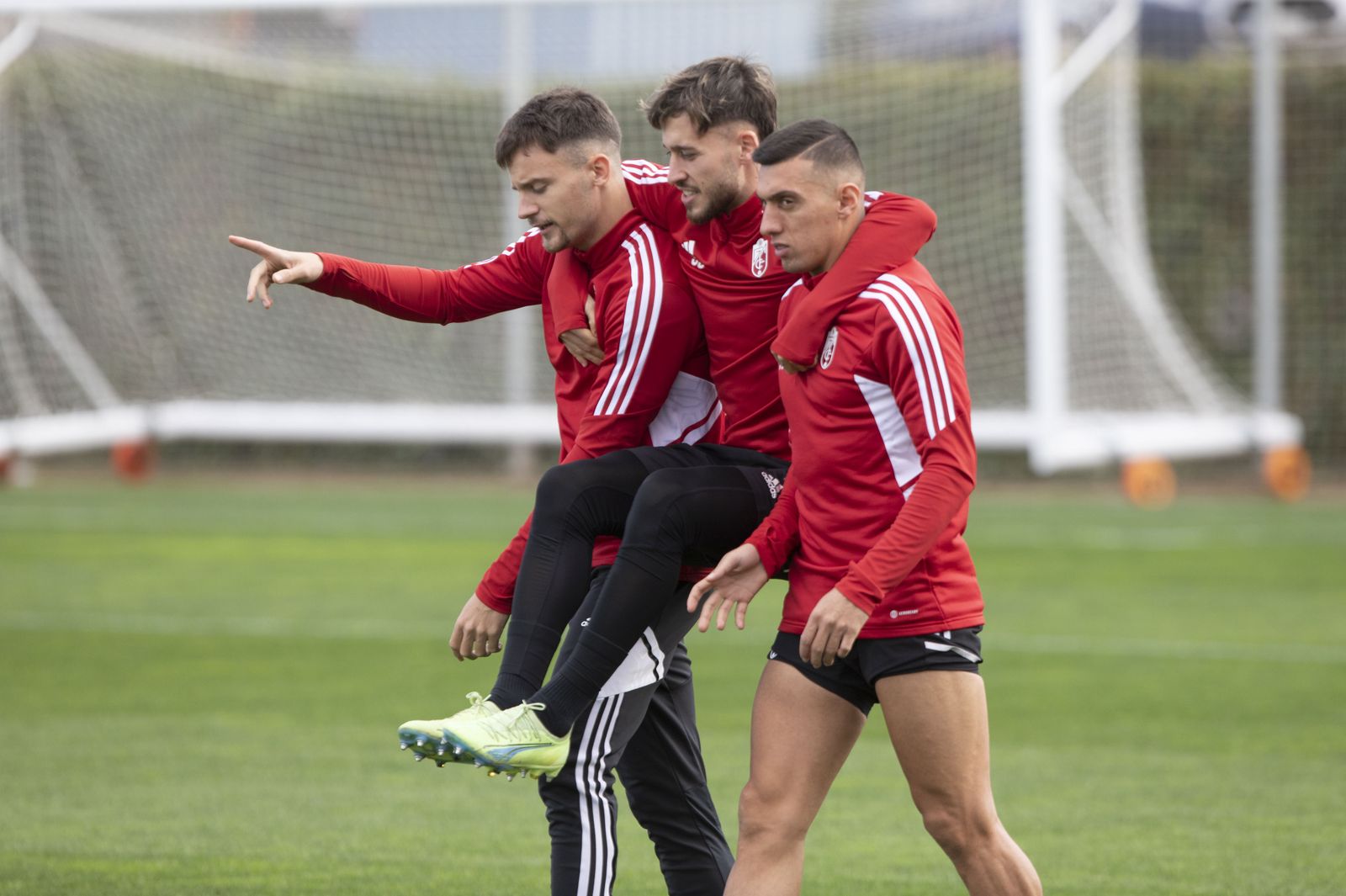 Las imágenes del entrenamiento del Granada CF