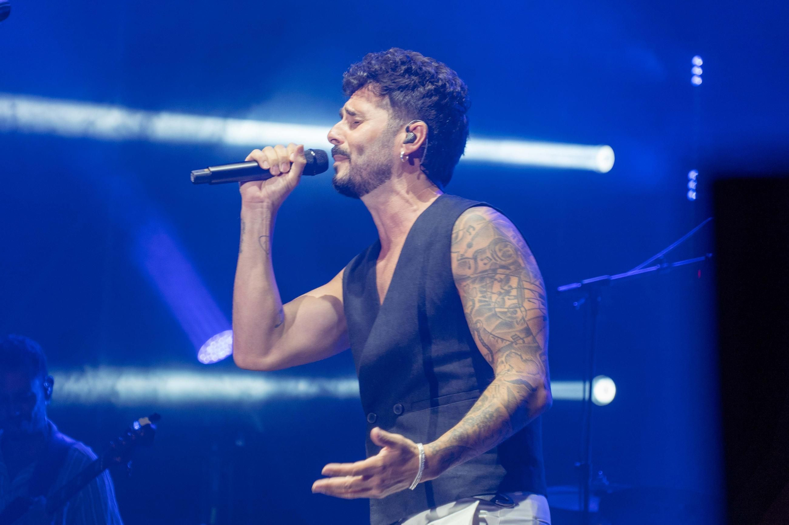 Colombinas 2025: El concierto de Antoñito Molina en las Fiestas Colombinas en imágenes