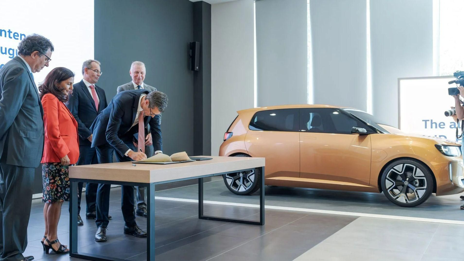 Autoeuropa y el Gobierno portugués firman la producción del ID. EVERY1 en Palmela