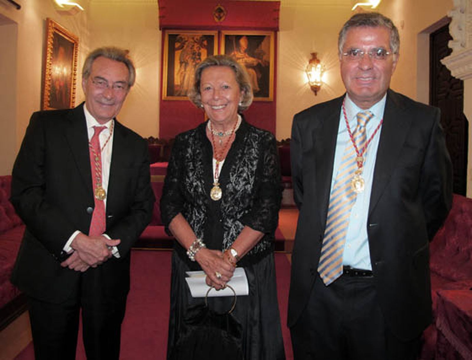 Ramírez Lozano gana el Premio Pérez-Embid