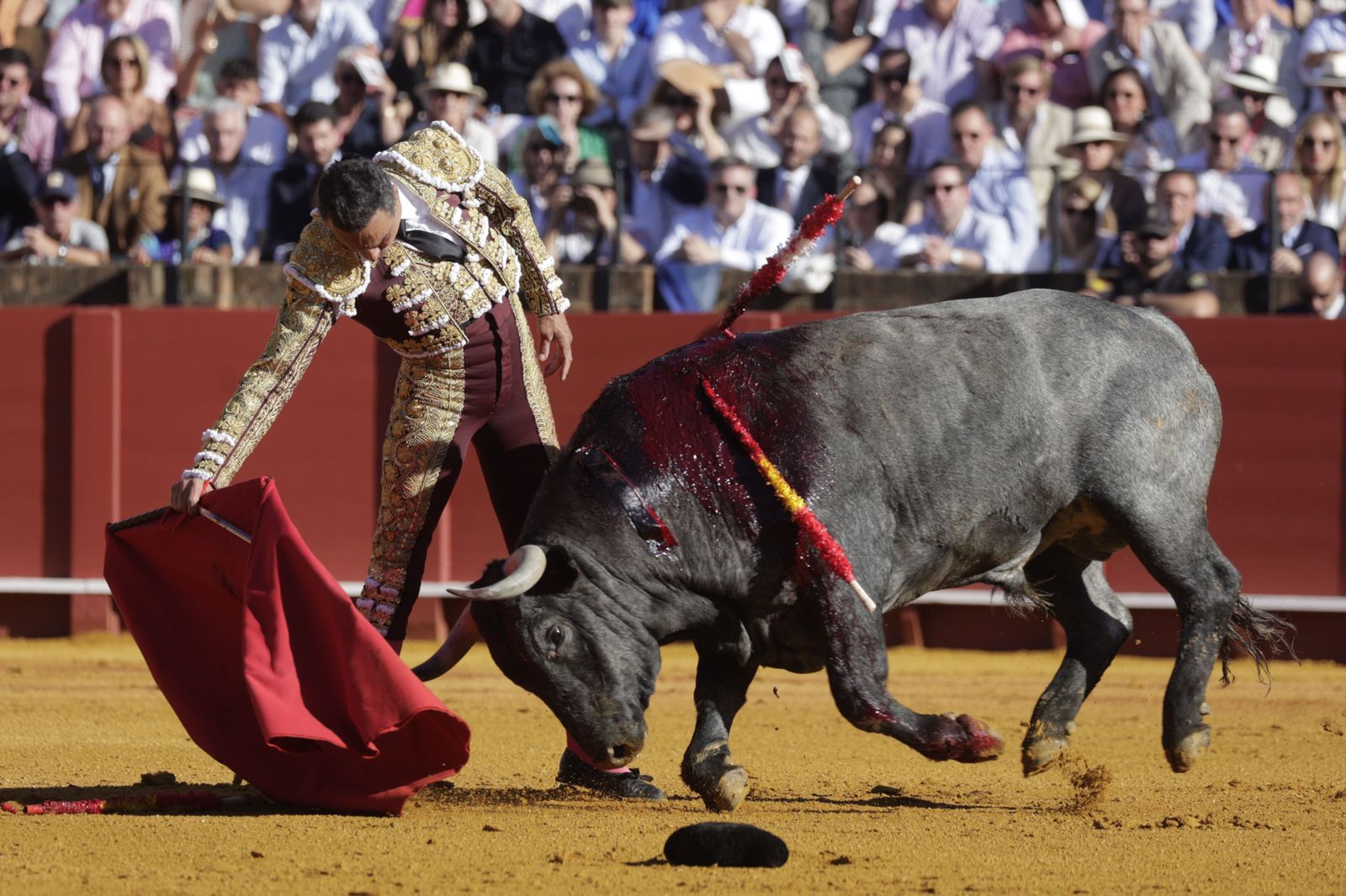 Las imágenes de la corrida de los Victorinos en la Maestranza de Sevilla