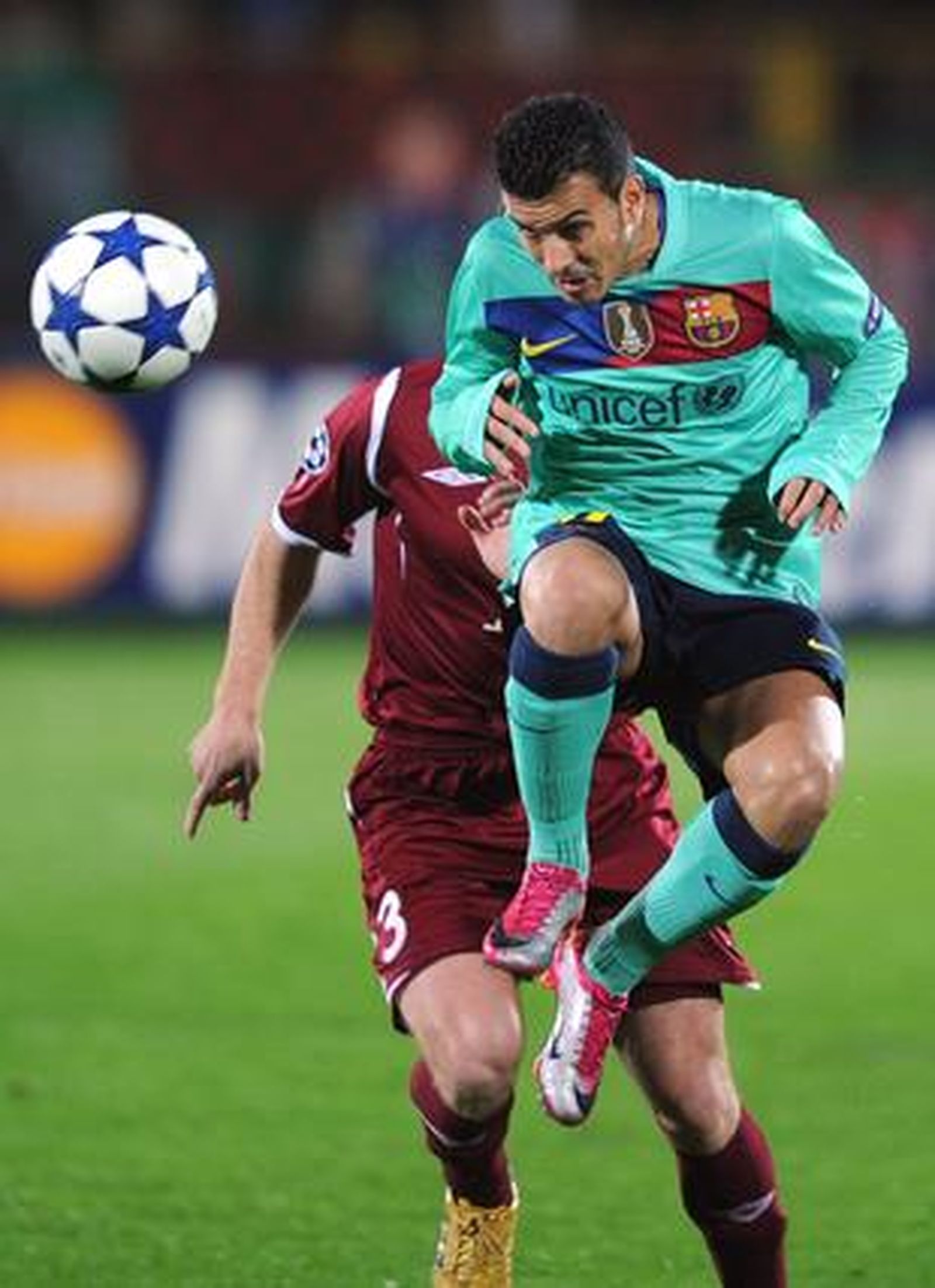 El Barcelona no puede pasar del empate en Rusia frente al Rubin. / AFP