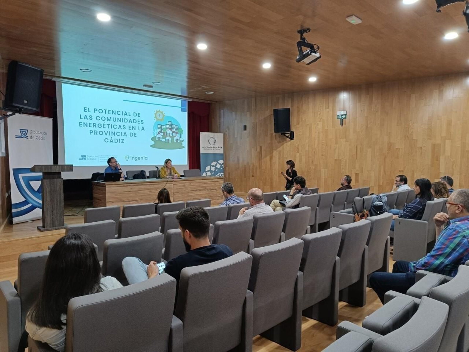 Imagen de la charla sobre comunidades energéticas organizadas por la Diputación en Rota