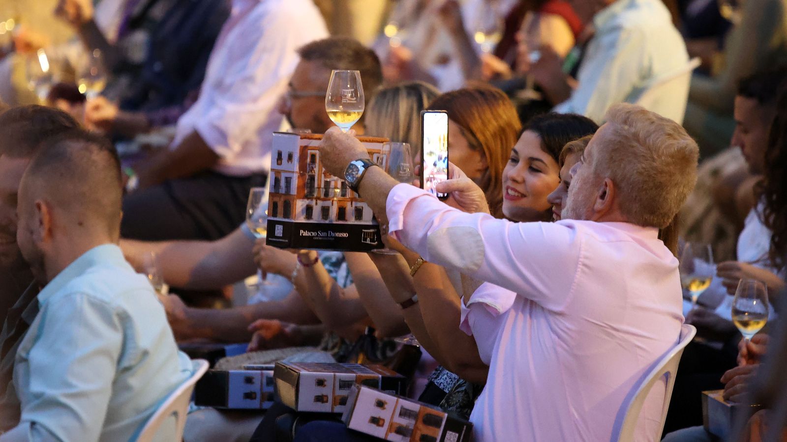 Gran cata 'Del Jerez al Cielo' en plaza de la Asunción