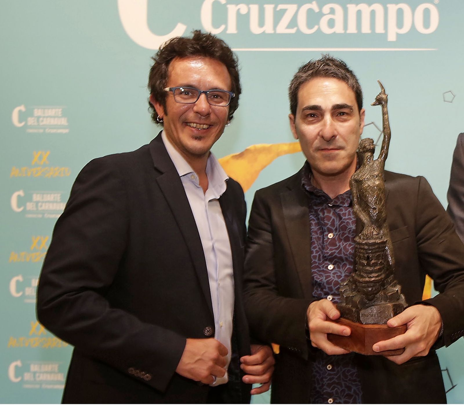 El alcalde de Cádiz y Martínez Ares, junto en un premio concedido hace unos años al segundo.