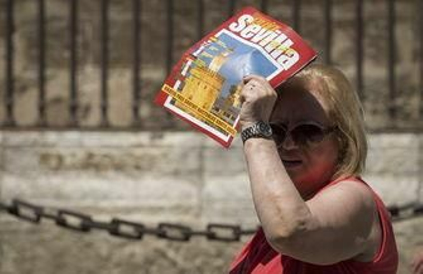 El insomnio se convierte en un invitado inevitable de las noches en Sevilla.