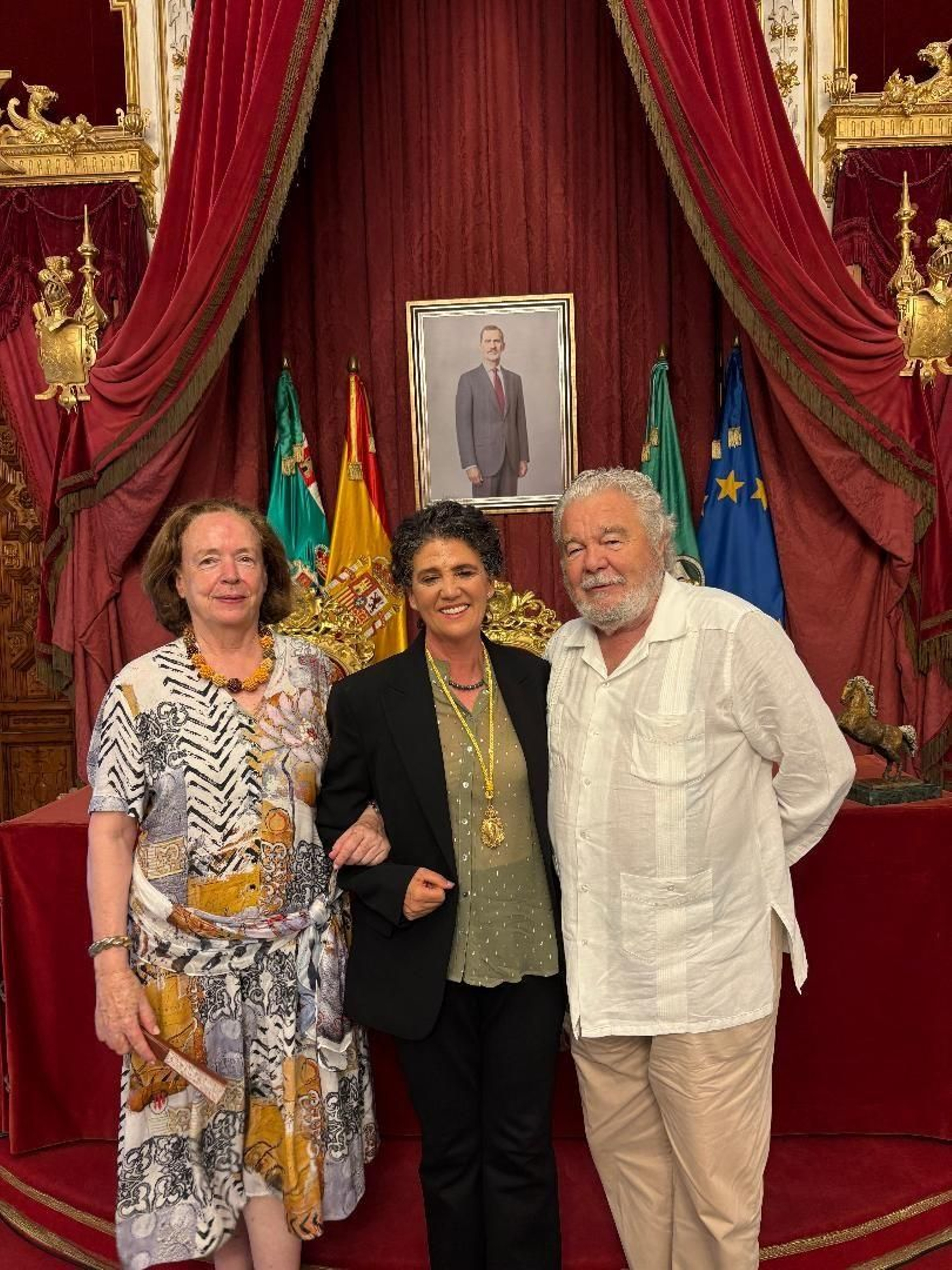 Isabel García de Blanes, Elena Pilar Palomino-Borbón y el duque de Ahumada. Isabel García de Blanes, Elena Pilar Palomino-Borbón y el duque de Ahumada.