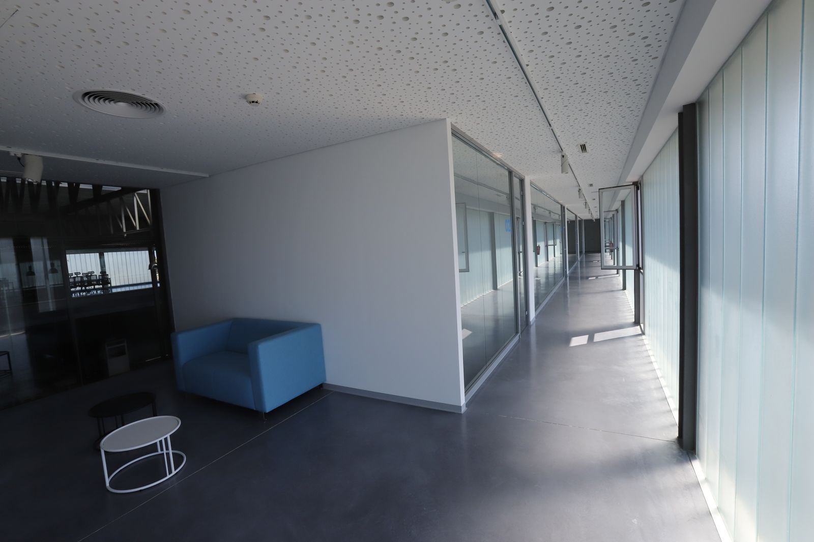 Imágenes del  acto de inauguración del nodo de innovación tecnológica 'La lonja de la Innovación' del Puerto de Huelva