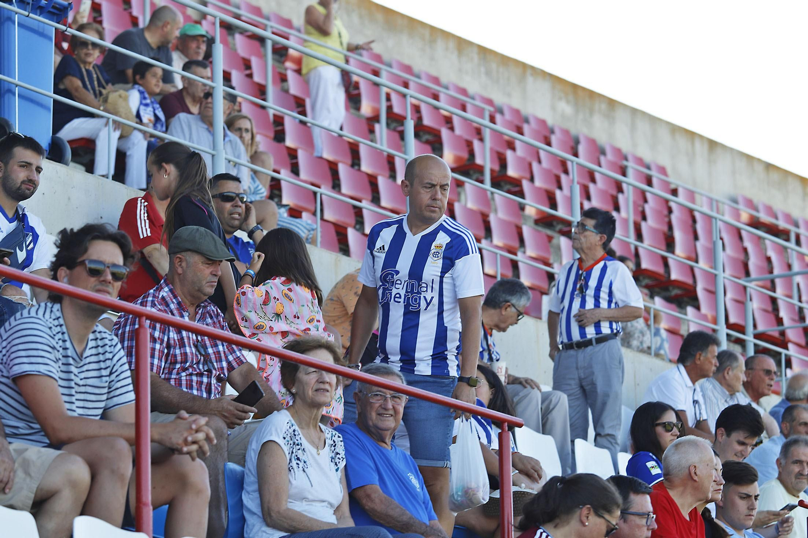 Imágenes del partido entre el Cartaya y el Recreativo de Huelva