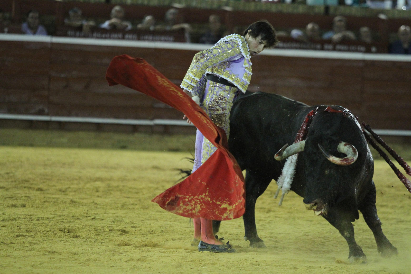 Imágenes de lidia de Roca Rey