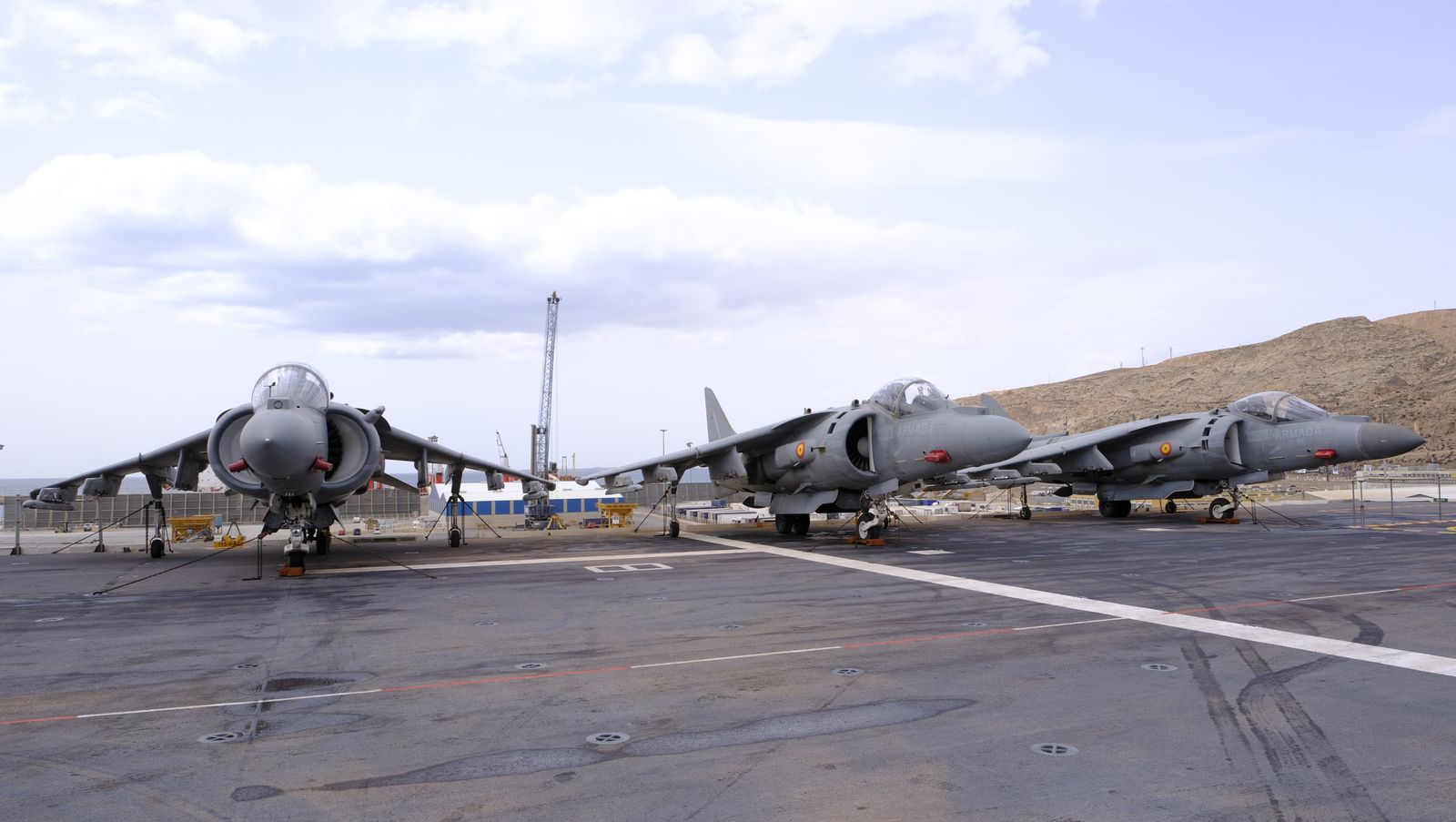 Fotogalería de la visita al portaaviones Juan Carlos I. Puerto de Almería.