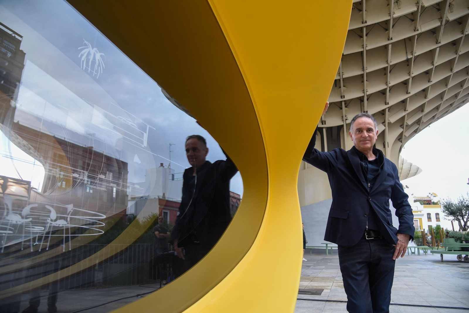 Presentación de la obra escultórica de Dionisio González, en la Plaza Mayor de las Setas