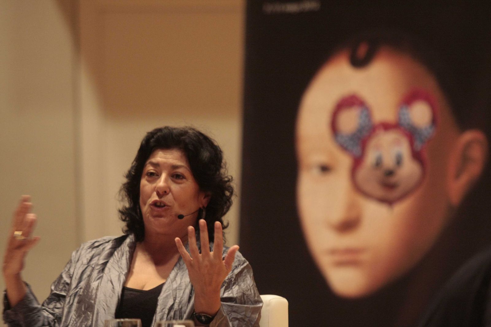 Almudena Grandes durante un acto en el Auditorio Manuel de Falla