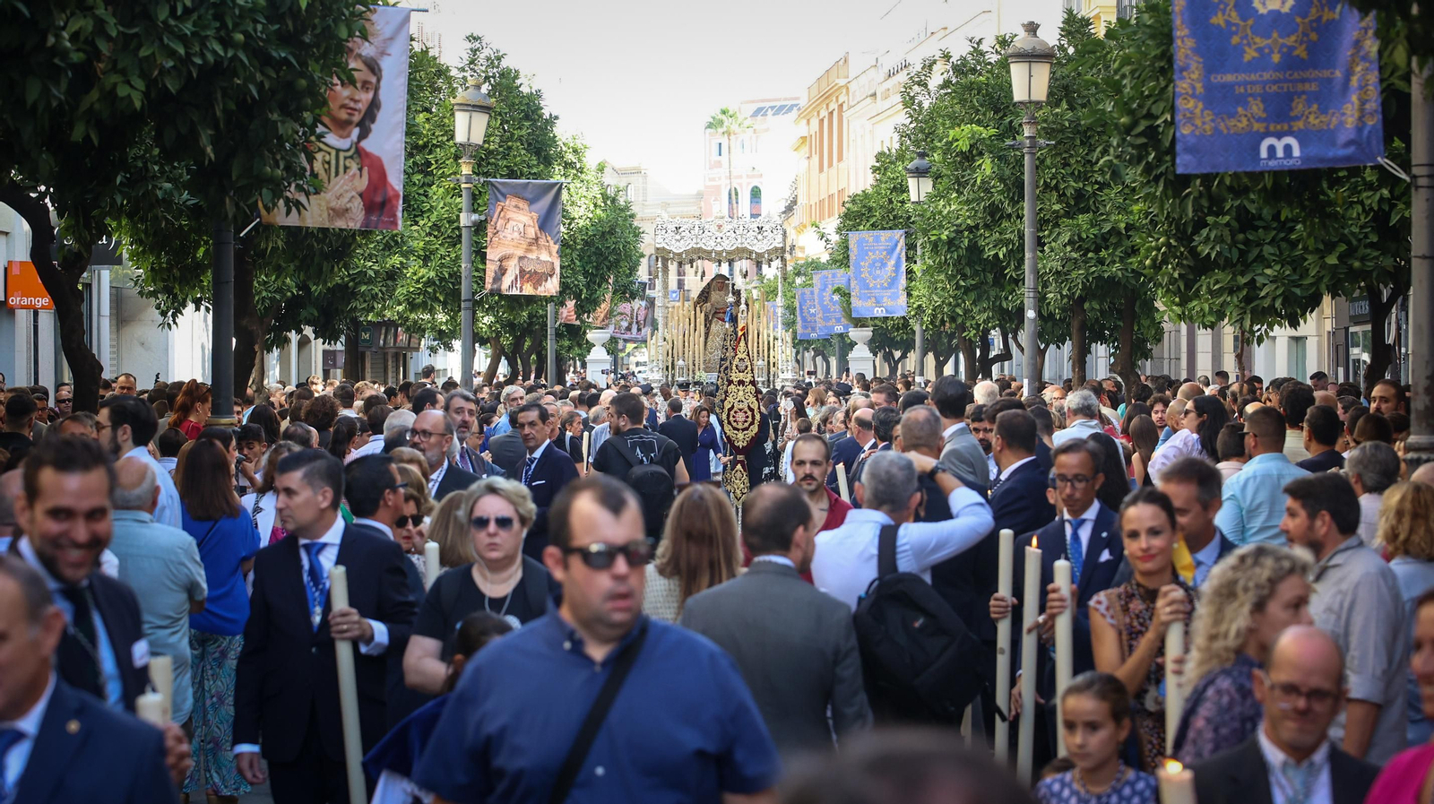 La Virgen de la Estrella ilumina las calles de Jerez La Virgen de la Estrella ilumina las calles de Jerez
